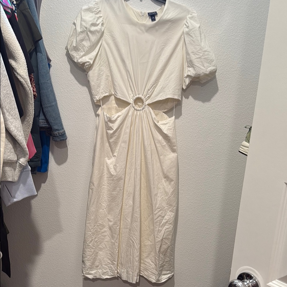 Chic Cream Midi Dress with Puff Sleeves